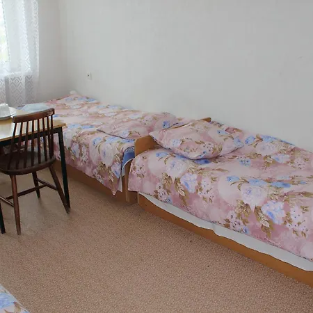 Hostel Nele Jõhvi Rum bild